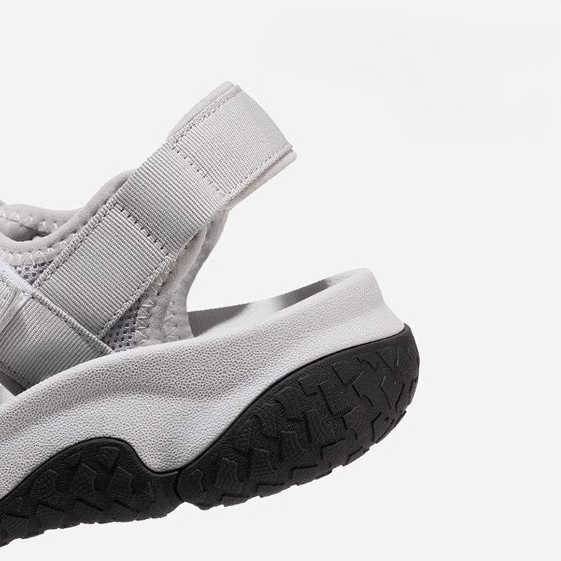 Comfortable adjustable fabric sandals