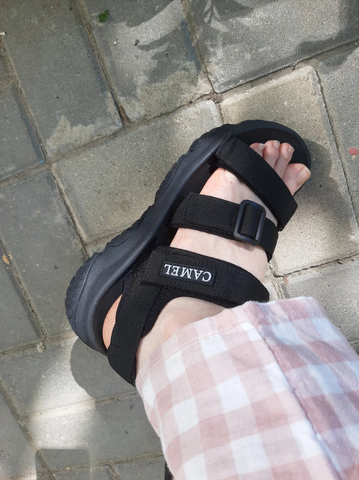 Comfortable adjustable fabric sandals