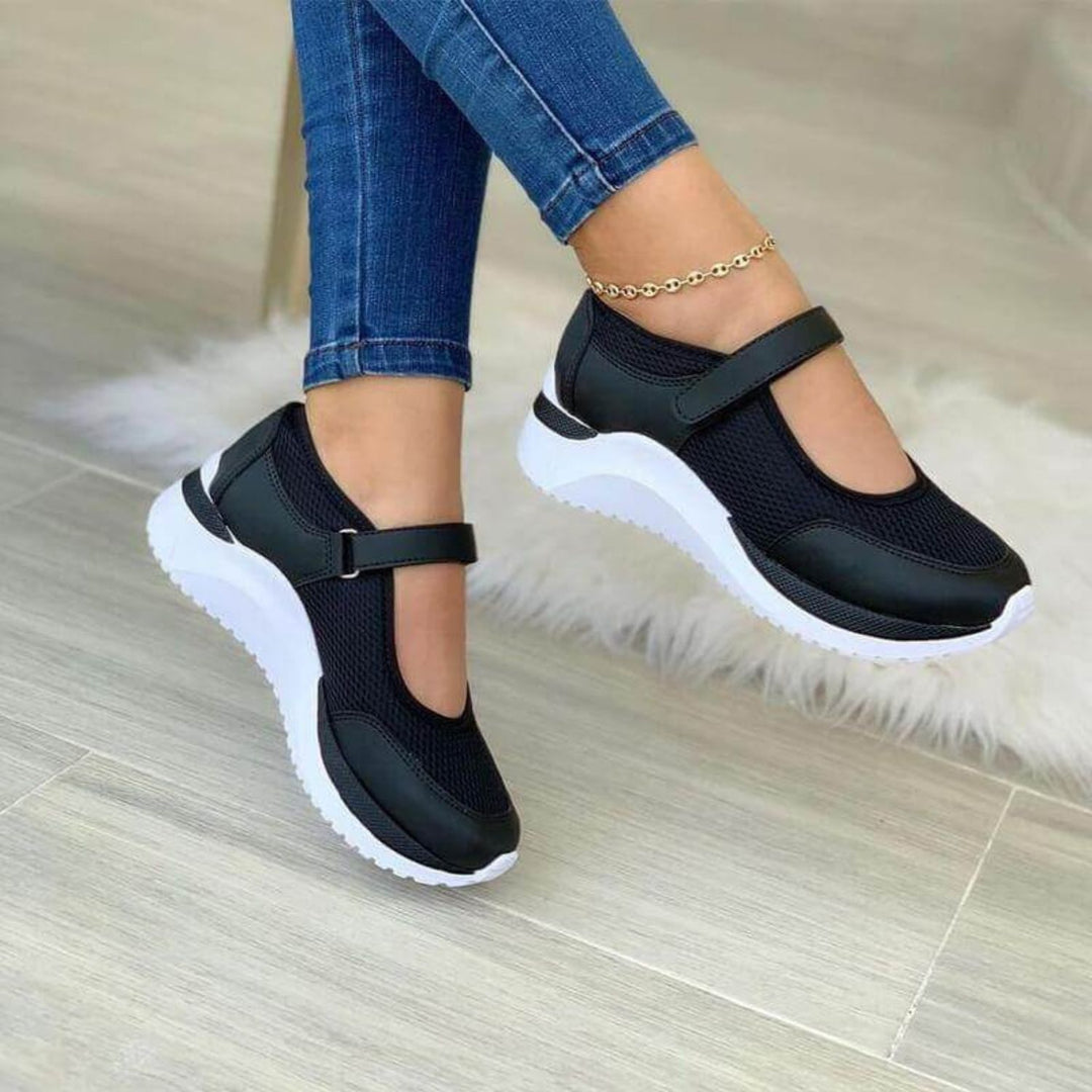 Women's Lightweight Mesh Strap Walking Sneaker