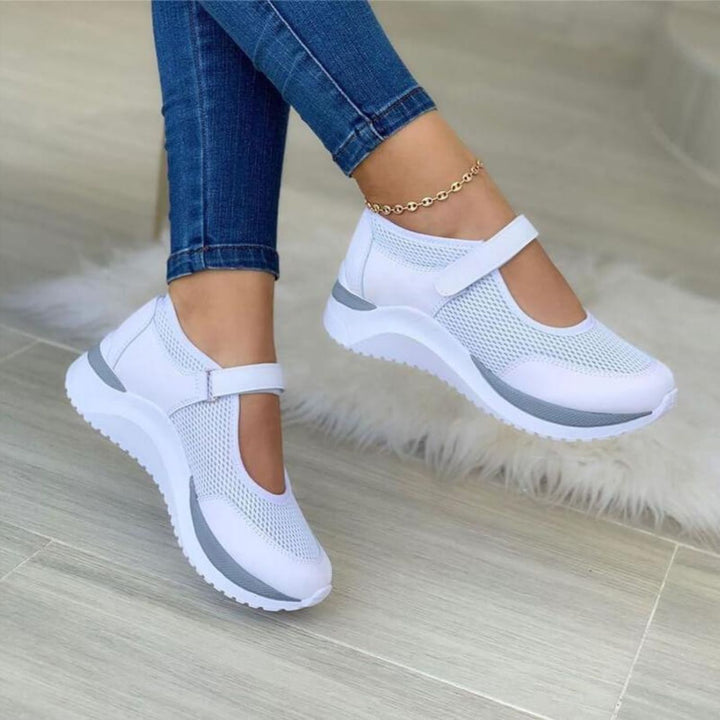 Women's Lightweight Mesh Strap Walking Sneaker