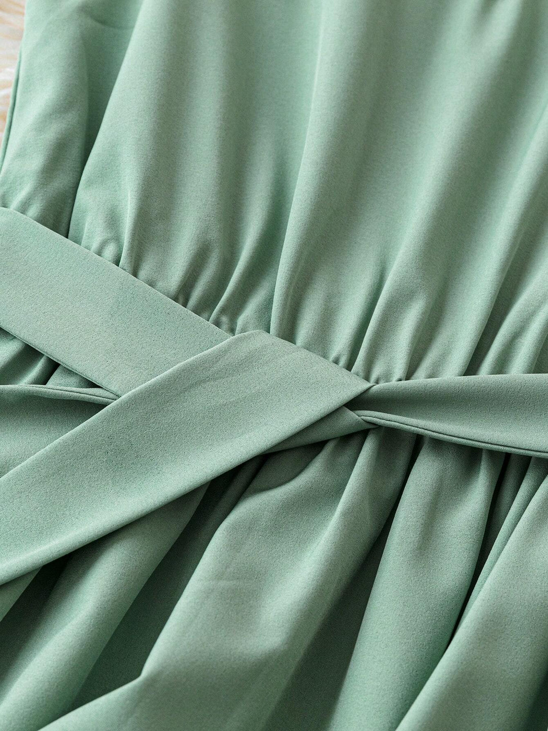 Women's Keyhole Neck Belted Midi Dress